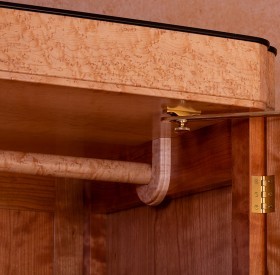 Warrens Armoire