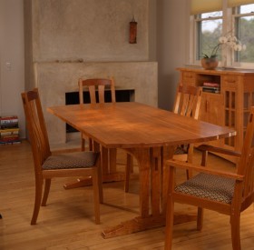 Medina Trestle Table